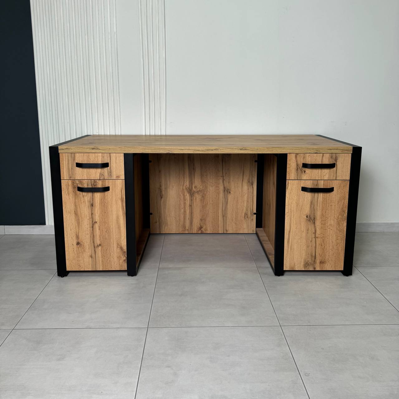 Стіл LOFT керівника 1700